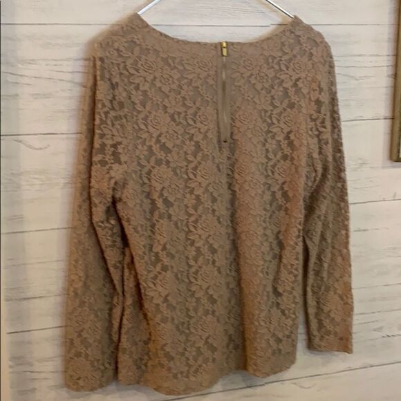 Chico’s lace top - Picture 3 of 5